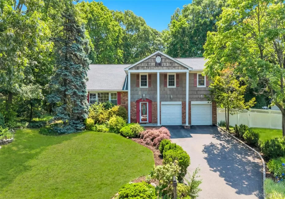 3 Spruce Circle, Brookhaven, NY, 5 Bedrooms Bedrooms, 10 Rooms Rooms,2 BathroomsBathrooms,Residential,For Rent,Spruce,0,1022549 3 Spruce Circle, Brookhaven, NY, 5 Bedrooms Bedrooms, 10 Rooms Rooms,2 BathroomsBathrooms,Residential,For Rent,Spruce,0,1022549