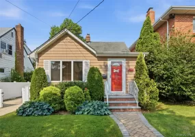 194 Willis Avenue, Hempstead, NY, 3 Bedrooms Bedrooms, 5 Rooms Rooms,2 BathroomsBathrooms,Residential,For Rent,Willis,0,1017974 194 Willis Avenue, Hempstead, NY, 3 Bedrooms Bedrooms, 5 Rooms Rooms,2 BathroomsBathrooms,Residential,For Rent,Willis,0,1017974
