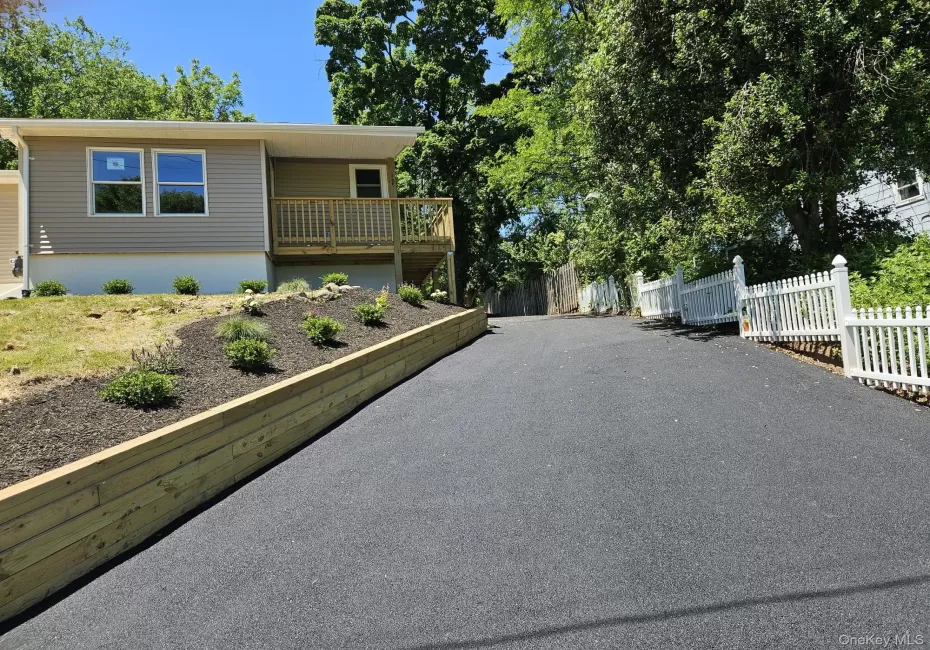 19 Dykes Park Road, Clarkstown, NY, 1 Bedroom Bedrooms, 3 Rooms Rooms,2 BathroomsBathrooms,Residential,For Rent,Dykes Park,0,1022363 19 Dykes Park Road, Clarkstown, NY, 1 Bedroom Bedrooms, 3 Rooms Rooms,2 BathroomsBathrooms,Residential,For Rent,Dykes Park,0,1022363