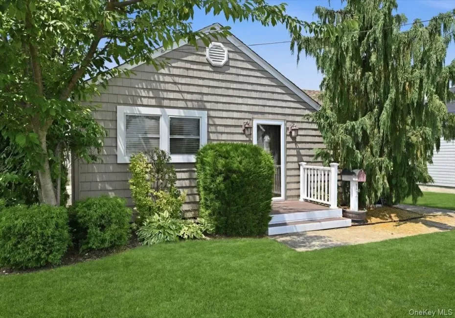 12 Annuskemunnica Road, Babylon, NY, 2 Bedrooms Bedrooms, 4 Rooms Rooms,1 BathroomBathrooms,Residential,For Rent,Annuskemunnica,0,1009176 12 Annuskemunnica Road, Babylon, NY, 2 Bedrooms Bedrooms, 4 Rooms Rooms,1 BathroomBathrooms,Residential,For Rent,Annuskemunnica,0,1009176