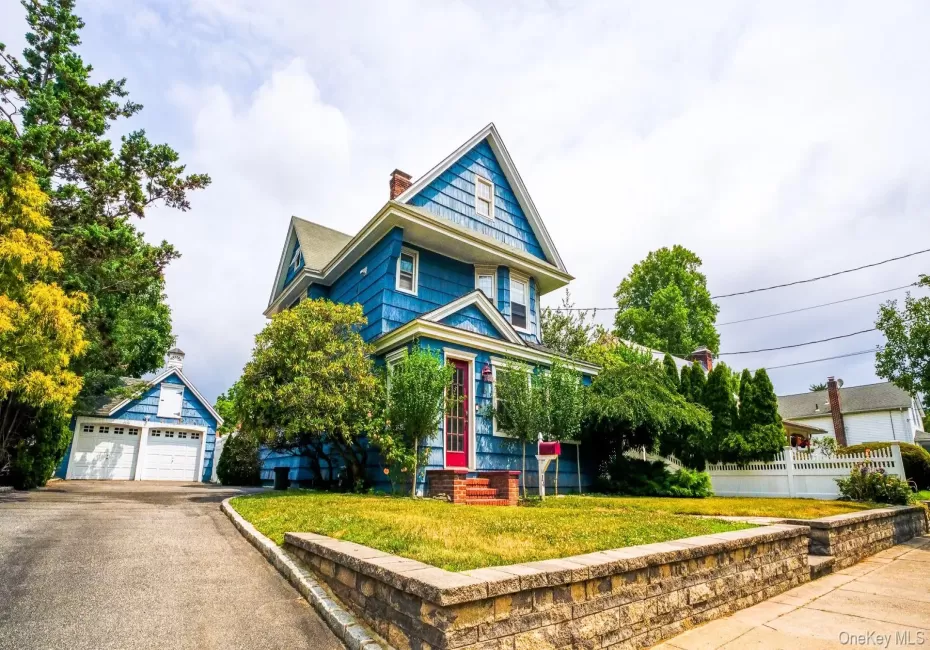 14 Easton Street, Babylon, NY, 3 Bedrooms Bedrooms, 7 Rooms Rooms,1 BathroomBathrooms,Residential,For Rent,Easton,0,1022710 14 Easton Street, Babylon, NY, 3 Bedrooms Bedrooms, 7 Rooms Rooms,1 BathroomBathrooms,Residential,For Rent,Easton,0,1022710