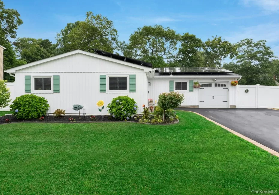 75 Presford Drive, Brookhaven, NY, 4 Bedrooms Bedrooms, 7 Rooms Rooms,2 BathroomsBathrooms,Residential,For Rent,Presford Drive,0,1022740 75 Presford Drive, Brookhaven, NY, 4 Bedrooms Bedrooms, 7 Rooms Rooms,2 BathroomsBathrooms,Residential,For Rent,Presford Drive,0,1022740