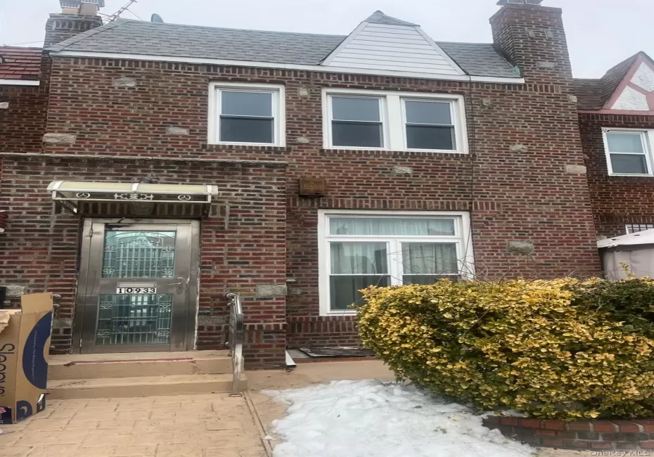 25023 88th Road, New York, NY, 4 Bedrooms Bedrooms, 6 Rooms Rooms,1 BathroomBathrooms,Residential Lease,For Rent,88th,0,1022718 25023 88th Road, New York, NY, 4 Bedrooms Bedrooms, 6 Rooms Rooms,1 BathroomBathrooms,Residential Lease,For Rent,88th,0,1022718