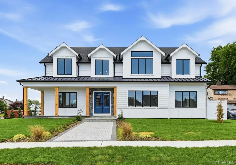 37 Star Lane, Hempstead, NY, 5 Bedrooms Bedrooms, 11 Rooms Rooms,4 BathroomsBathrooms,Residential,For Rent,Star,0,931130 37 Star Lane, Hempstead, NY, 5 Bedrooms Bedrooms, 11 Rooms Rooms,4 BathroomsBathrooms,Residential,For Rent,Star,0,931130