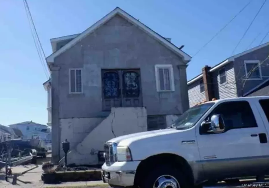 717 9th Street, Babylon, NY, 5 Bedrooms Bedrooms, 8 Rooms Rooms,3 BathroomsBathrooms,Residential,For Rent,9th,0,974135 717 9th Street, Babylon, NY, 5 Bedrooms Bedrooms, 8 Rooms Rooms,3 BathroomsBathrooms,Residential,For Rent,9th,0,974135