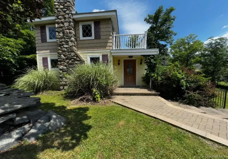 8 Lake Avenue, Monroe, NY, 2 Bedrooms Bedrooms, 6 Rooms Rooms,1 BathroomBathrooms,Residential Lease,For Rent,Lake,0,996841 8 Lake Avenue, Monroe, NY, 2 Bedrooms Bedrooms, 6 Rooms Rooms,1 BathroomBathrooms,Residential Lease,For Rent,Lake,0,996841