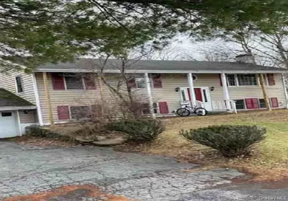 34 Brookland Farms Road, Poughkeepsie, NY, 5 Bedrooms Bedrooms, 6 Rooms Rooms,2 BathroomsBathrooms,Residential,For Rent,Brookland Farms,0,953721 34 Brookland Farms Road, Poughkeepsie, NY, 5 Bedrooms Bedrooms, 6 Rooms Rooms,2 BathroomsBathrooms,Residential,For Rent,Brookland Farms,0,953721