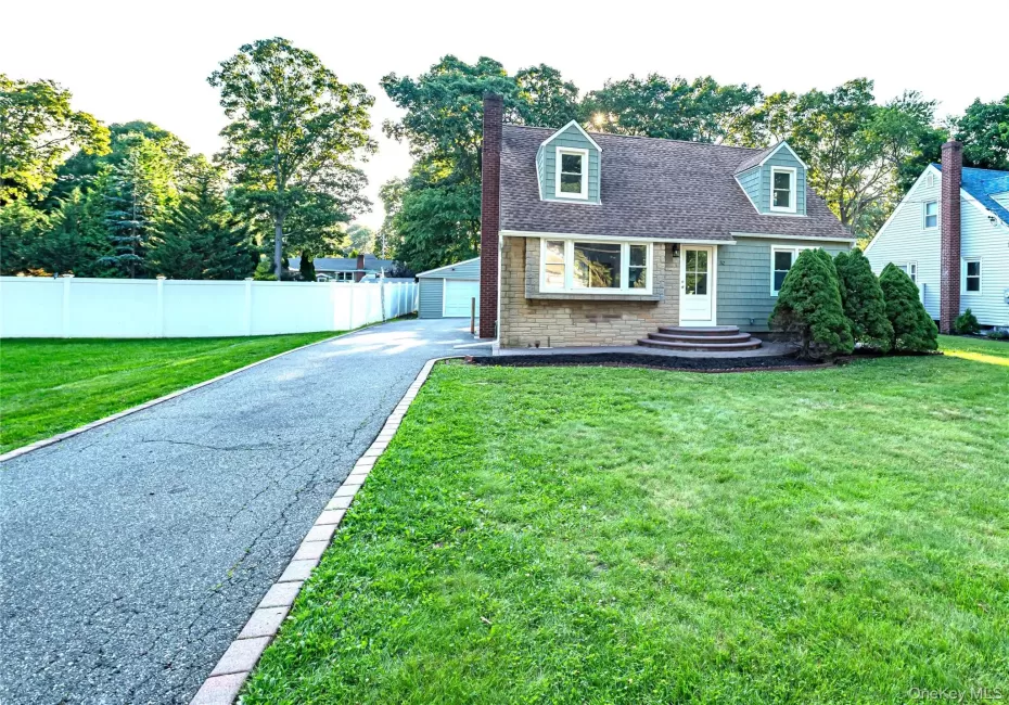 52 Summit Drive, Smithtown, NY, 3 Bedrooms Bedrooms, 6 Rooms Rooms,2 BathroomsBathrooms,Residential,For Rent,Summit,0,1019295 52 Summit Drive, Smithtown, NY, 3 Bedrooms Bedrooms, 6 Rooms Rooms,2 BathroomsBathrooms,Residential,For Rent,Summit,0,1019295