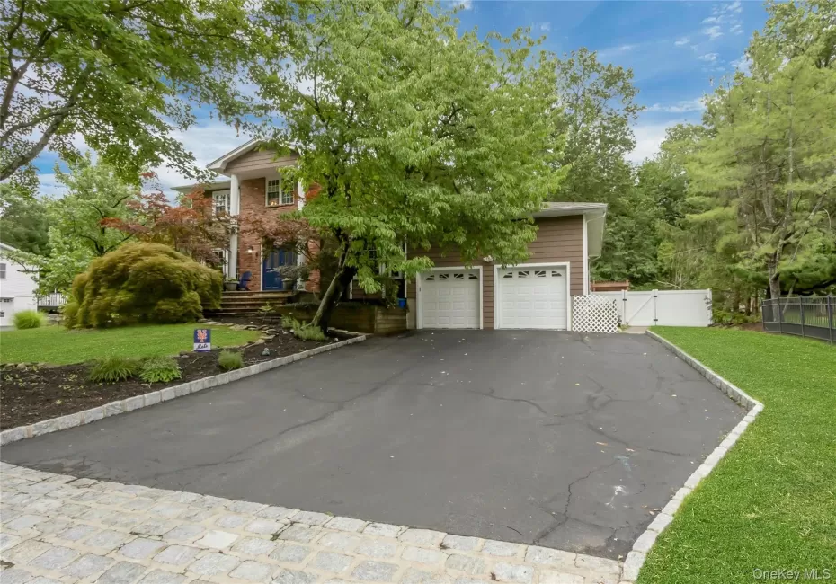 7 Cranford Road, Clarkstown, NY, 5 Bedrooms Bedrooms, 10 Rooms Rooms,4 BathroomsBathrooms,Residential,For Rent,Cranford,0,1016811 7 Cranford Road, Clarkstown, NY, 5 Bedrooms Bedrooms, 10 Rooms Rooms,4 BathroomsBathrooms,Residential,For Rent,Cranford,0,1016811