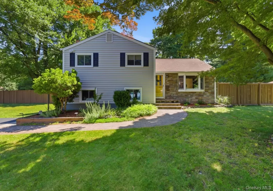 9 Homestead Lane, Clarkstown, NY, 3 Bedrooms Bedrooms, 7 Rooms Rooms,2 BathroomsBathrooms,Residential,For Rent,Homestead,0,1020980 9 Homestead Lane, Clarkstown, NY, 3 Bedrooms Bedrooms, 7 Rooms Rooms,2 BathroomsBathrooms,Residential,For Rent,Homestead,0,1020980