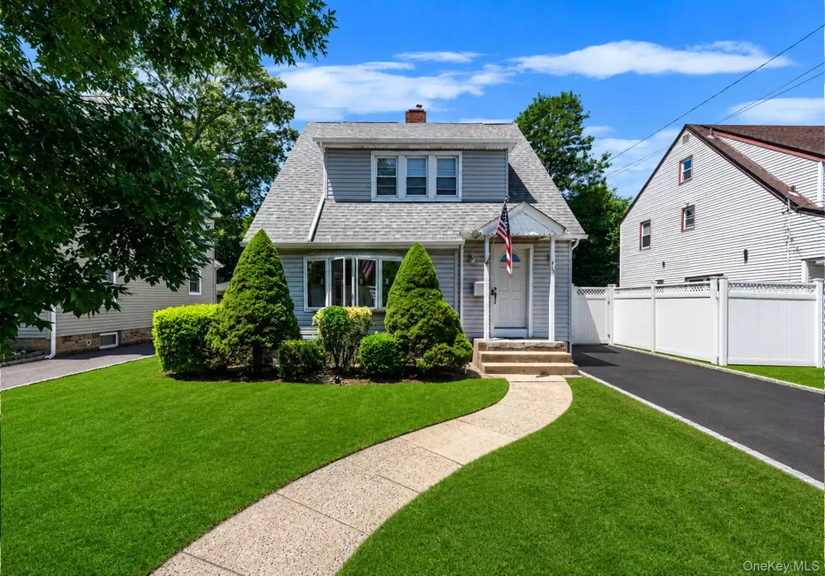 33 Sherman Street, Hempstead, NY, 3 Bedrooms Bedrooms, 7 Rooms Rooms,1 BathroomBathrooms,Residential,For Rent,Sherman,0,1019710 33 Sherman Street, Hempstead, NY, 3 Bedrooms Bedrooms, 7 Rooms Rooms,1 BathroomBathrooms,Residential,For Rent,Sherman,0,1019710
