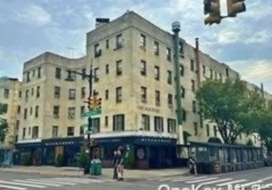 21-78 35 Street, New York, NY, 2 Bedrooms Bedrooms, 4 Rooms Rooms,1 BathroomBathrooms,Residential,For Rent,35,0,959006 21-78 35 Street, New York, NY, 2 Bedrooms Bedrooms, 4 Rooms Rooms,1 BathroomBathrooms,Residential,For Rent,35,0,959006