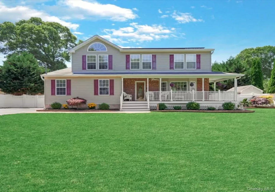 14 Tulip Avenue, Brookhaven, NY, 4 Bedrooms Bedrooms, 10 Rooms Rooms,2 BathroomsBathrooms,Residential,For Rent,Tulip,0,1017365 14 Tulip Avenue, Brookhaven, NY, 4 Bedrooms Bedrooms, 10 Rooms Rooms,2 BathroomsBathrooms,Residential,For Rent,Tulip,0,1017365