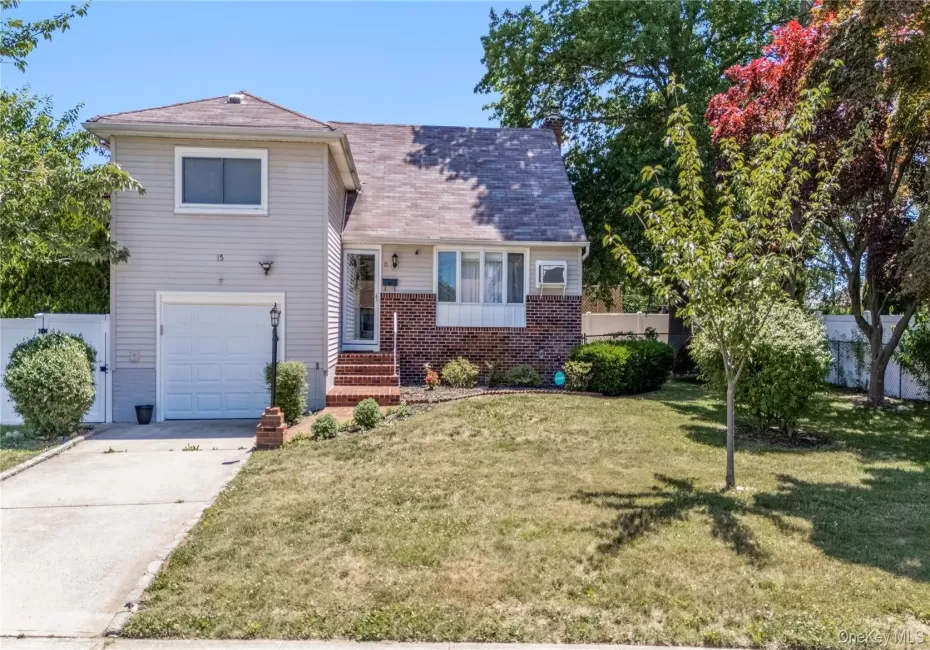 15 Ford Drive, Oyster Bay, NY, 4 Bedrooms Bedrooms, 7 Rooms Rooms,2 BathroomsBathrooms,Residential,For Rent,Ford,0,1019335 15 Ford Drive, Oyster Bay, NY, 4 Bedrooms Bedrooms, 7 Rooms Rooms,2 BathroomsBathrooms,Residential,For Rent,Ford,0,1019335