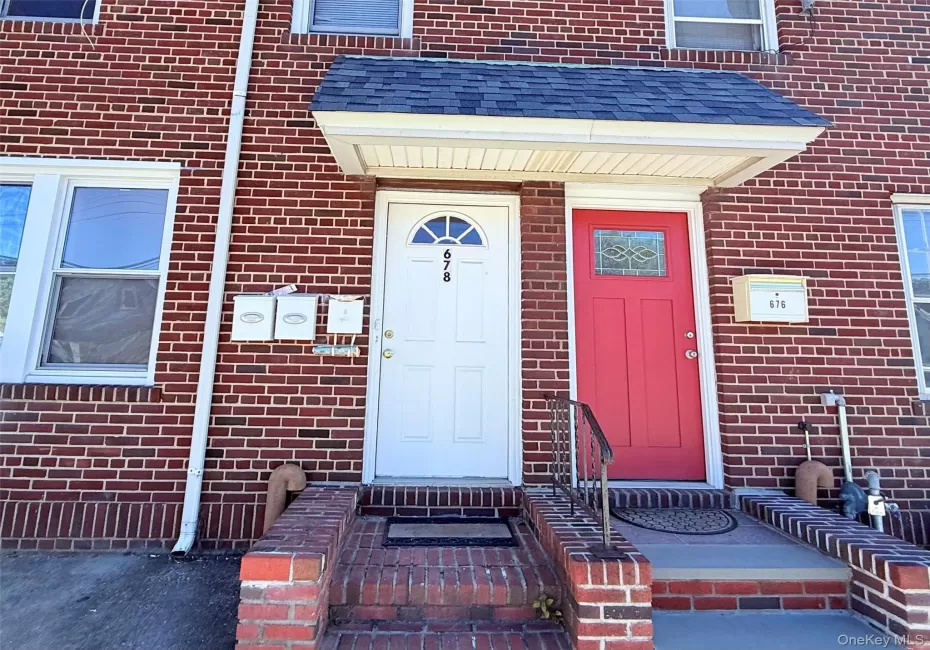 678 Willis Avenue, North Hempstead, NY, 1 Bedroom Bedrooms, 3 Rooms Rooms,1 BathroomBathrooms,Residential Lease,For Rent,Willis,0,1022904 678 Willis Avenue, North Hempstead, NY, 1 Bedroom Bedrooms, 3 Rooms Rooms,1 BathroomBathrooms,Residential Lease,For Rent,Willis,0,1022904