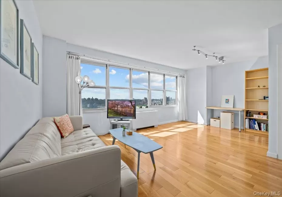 555 Kappock Street, New York, NY, 1 Bedroom Bedrooms, 3 Rooms Rooms,1 BathroomBathrooms,Residential,For Rent,Kappock,0,1022693 555 Kappock Street, New York, NY, 1 Bedroom Bedrooms, 3 Rooms Rooms,1 BathroomBathrooms,Residential,For Rent,Kappock,0,1022693