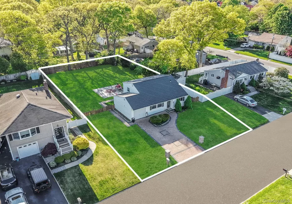 39 Superior Street, Brookhaven, NY, 3 Bedrooms Bedrooms, 9 Rooms Rooms,2 BathroomsBathrooms,Residential,For Rent,Superior,0,1022892 39 Superior Street, Brookhaven, NY, 3 Bedrooms Bedrooms, 9 Rooms Rooms,2 BathroomsBathrooms,Residential,For Rent,Superior,0,1022892
