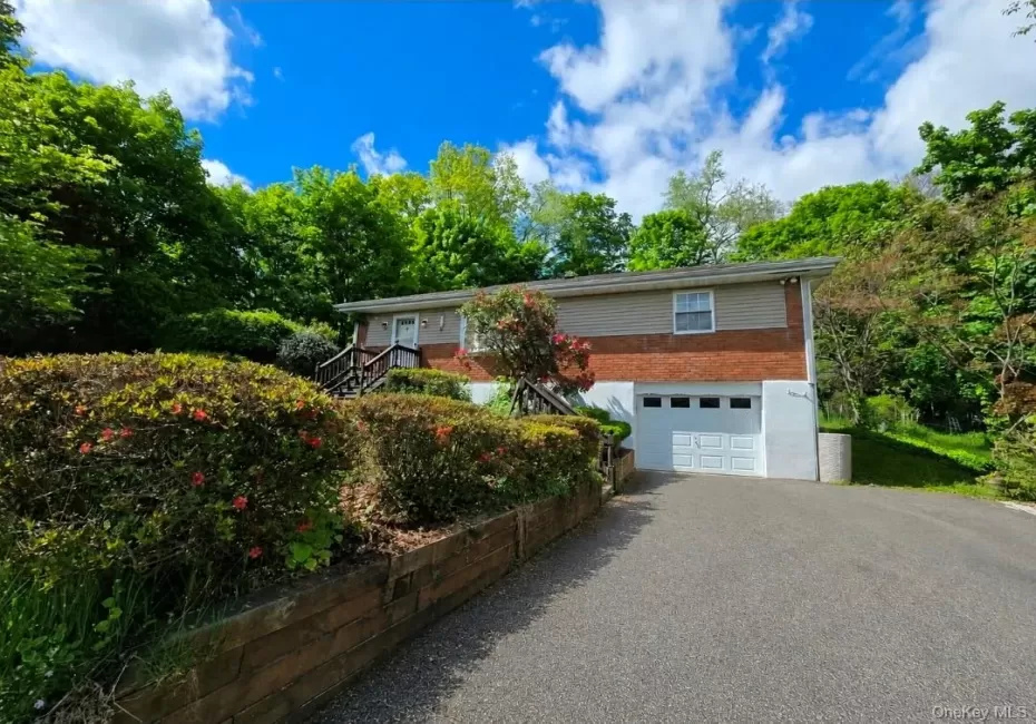 5 Beaverbrook Road, New Windsor, NY, 2 Bedrooms Bedrooms, 5 Rooms Rooms,1 BathroomBathrooms,Residential,For Rent,Beaverbrook,0,1016961 5 Beaverbrook Road, New Windsor, NY, 2 Bedrooms Bedrooms, 5 Rooms Rooms,1 BathroomBathrooms,Residential,For Rent,Beaverbrook,0,1016961
