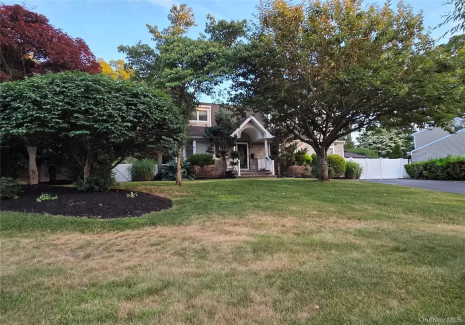 16 Brook Lane, Smithtown, NY, 4 Bedrooms Bedrooms, 9 Rooms Rooms,2 BathroomsBathrooms,Residential,For Rent,Brook,0,1015239 16 Brook Lane, Smithtown, NY, 4 Bedrooms Bedrooms, 9 Rooms Rooms,2 BathroomsBathrooms,Residential,For Rent,Brook,0,1015239