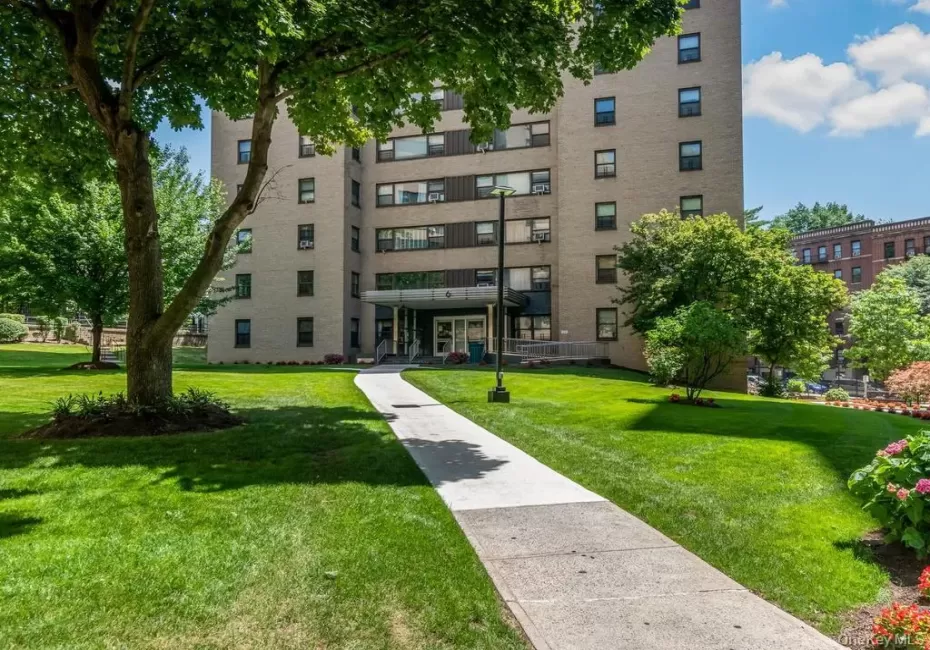 6 Fordham Hill Oval, New York, NY, 3 Bedrooms Bedrooms, 6 Rooms Rooms,1 BathroomBathrooms,Residential,For Rent,Fordham Hill,0,1022955 6 Fordham Hill Oval, New York, NY, 3 Bedrooms Bedrooms, 6 Rooms Rooms,1 BathroomBathrooms,Residential,For Rent,Fordham Hill,0,1022955