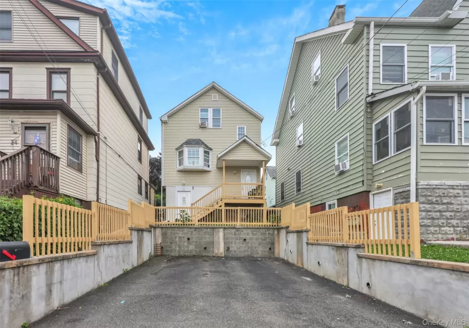 22 Conklin Avenue, Haverstraw, NY, 6 Bedrooms Bedrooms, 10 Rooms Rooms,4 BathroomsBathrooms,Residential,For Rent,Conklin,0,1022901 22 Conklin Avenue, Haverstraw, NY, 6 Bedrooms Bedrooms, 10 Rooms Rooms,4 BathroomsBathrooms,Residential,For Rent,Conklin,0,1022901