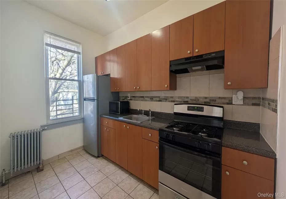 170 Bradford Street, New York, NY, 2 Bedrooms Bedrooms, 4 Rooms Rooms,1 BathroomBathrooms,Residential Lease,For Rent,Bradford,0,1023013 170 Bradford Street, New York, NY, 2 Bedrooms Bedrooms, 4 Rooms Rooms,1 BathroomBathrooms,Residential Lease,For Rent,Bradford,0,1023013