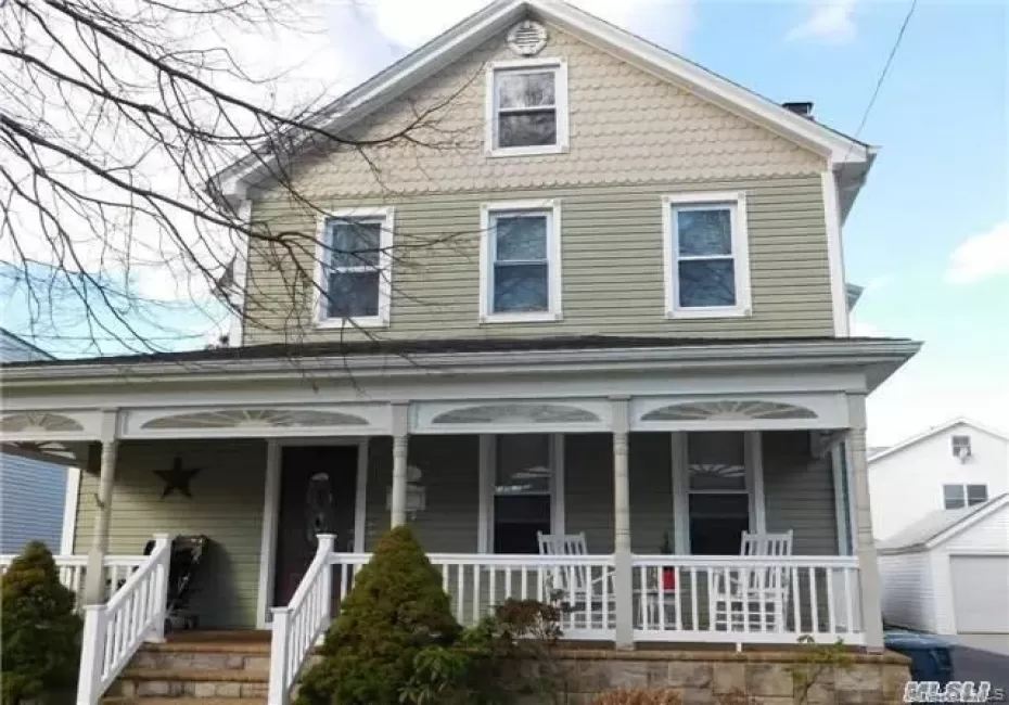 232 Cleveland Avenue, Hempstead, NY, 2 Bedrooms Bedrooms, 4 Rooms Rooms,1 BathroomBathrooms,Residential Lease,For Rent,Cleveland,0,1023109 232 Cleveland Avenue, Hempstead, NY, 2 Bedrooms Bedrooms, 4 Rooms Rooms,1 BathroomBathrooms,Residential Lease,For Rent,Cleveland,0,1023109