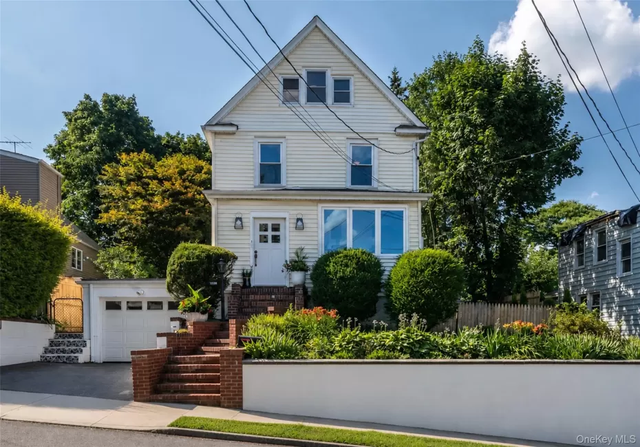 1510 Park Avenue, Mamaroneck, NY, 3 Bedrooms Bedrooms, 6 Rooms Rooms,2 BathroomsBathrooms,Residential Lease,For Rent,Park,0,1020181 1510 Park Avenue, Mamaroneck, NY, 3 Bedrooms Bedrooms, 6 Rooms Rooms,2 BathroomsBathrooms,Residential Lease,For Rent,Park,0,1020181