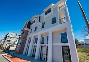 1100 New York Avenue, Huntington, NY, 1 Bedroom Bedrooms, 3 Rooms Rooms,1 BathroomBathrooms,Residential Lease,For Rent,New York,0,1022692 1100 New York Avenue, Huntington, NY, 1 Bedroom Bedrooms, 3 Rooms Rooms,1 BathroomBathrooms,Residential Lease,For Rent,New York,0,1022692