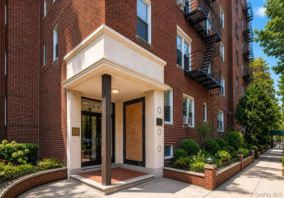 65-70 Booth Street, New York, NY, 2 Bedrooms Bedrooms, 3 Rooms Rooms,1 BathroomBathrooms,Residential,For Rent,Booth,0,1022879 65-70 Booth Street, New York, NY, 2 Bedrooms Bedrooms, 3 Rooms Rooms,1 BathroomBathrooms,Residential,For Rent,Booth,0,1022879