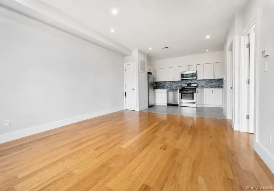 4218 bell Boulevard, New York, NY, 1 Bedroom Bedrooms, 3 Rooms Rooms,1 BathroomBathrooms,Residential Lease,For Rent,bell,0,1023202 4218 bell Boulevard, New York, NY, 1 Bedroom Bedrooms, 3 Rooms Rooms,1 BathroomBathrooms,Residential Lease,For Rent,bell,0,1023202
