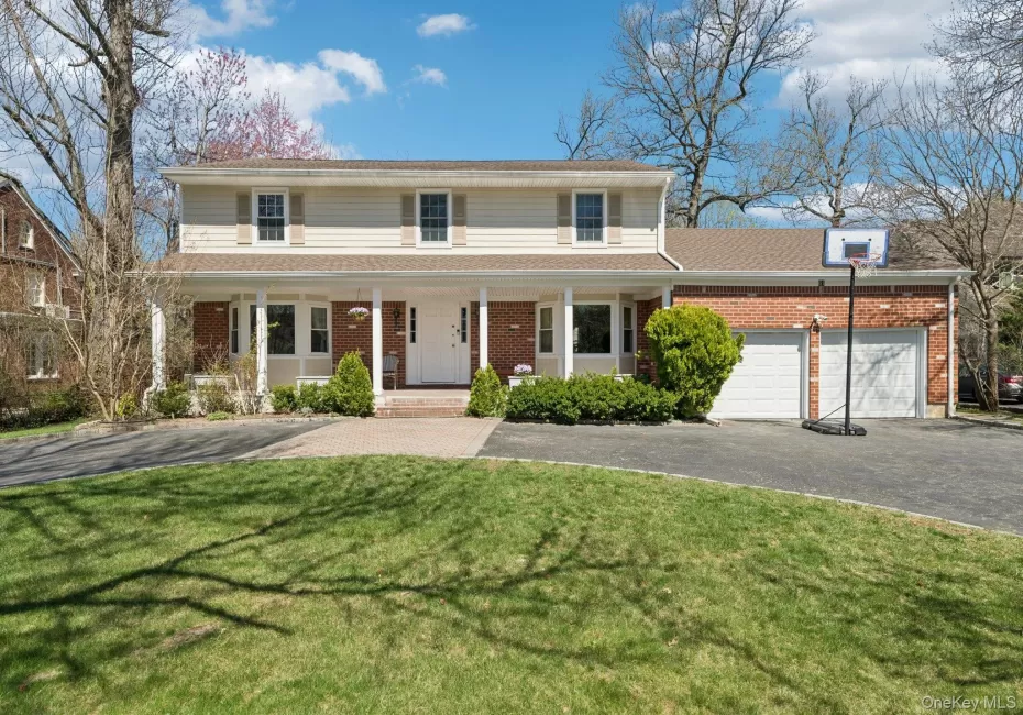 61 Arleigh Road, North Hempstead, NY, 5 Bedrooms Bedrooms, 14 Rooms Rooms,2 BathroomsBathrooms,Residential Lease,For Rent,Arleigh,0,1023062 61 Arleigh Road, North Hempstead, NY, 5 Bedrooms Bedrooms, 14 Rooms Rooms,2 BathroomsBathrooms,Residential Lease,For Rent,Arleigh,0,1023062