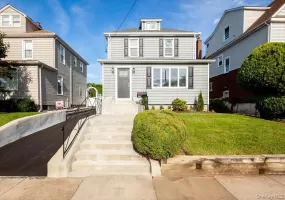 310 Columbus Parkway, North Hempstead, NY, 3 Bedrooms Bedrooms, 9 Rooms Rooms,2 BathroomsBathrooms,Residential Lease,For Rent,Columbus,0,1023257 310 Columbus Parkway, North Hempstead, NY, 3 Bedrooms Bedrooms, 9 Rooms Rooms,2 BathroomsBathrooms,Residential Lease,For Rent,Columbus,0,1023257
