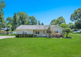 5 Half Hollow Road, Brookhaven, NY, 3 Bedrooms Bedrooms, 7 Rooms Rooms,2 BathroomsBathrooms,Residential,For Rent,Half Hollow Road,0,1016662 5 Half Hollow Road, Brookhaven, NY, 3 Bedrooms Bedrooms, 7 Rooms Rooms,2 BathroomsBathrooms,Residential,For Rent,Half Hollow Road,0,1016662