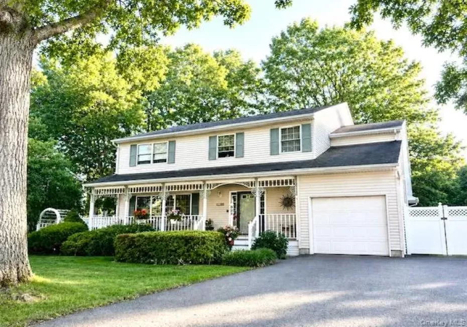 1288 Boston Avenue, Islip, NY, 4 Bedrooms Bedrooms, 8 Rooms Rooms,2 BathroomsBathrooms,Residential,For Rent,Boston,0,1015651 1288 Boston Avenue, Islip, NY, 4 Bedrooms Bedrooms, 8 Rooms Rooms,2 BathroomsBathrooms,Residential,For Rent,Boston,0,1015651