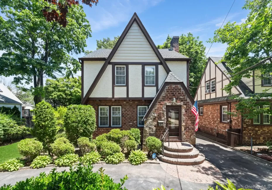 36 Lafayette Avenue, Hempstead, NY, 3 Bedrooms Bedrooms, 6 Rooms Rooms,1 BathroomBathrooms,Residential,For Rent,Lafayette,0,1019515 36 Lafayette Avenue, Hempstead, NY, 3 Bedrooms Bedrooms, 6 Rooms Rooms,1 BathroomBathrooms,Residential,For Rent,Lafayette,0,1019515