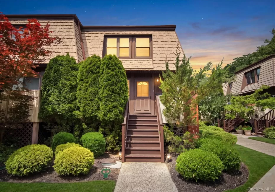 45 Heritage Drive, Clarkstown, NY, 2 Bedrooms Bedrooms, 6 Rooms Rooms,2 BathroomsBathrooms,Residential,For Rent,Heritage,0,1020950 45 Heritage Drive, Clarkstown, NY, 2 Bedrooms Bedrooms, 6 Rooms Rooms,2 BathroomsBathrooms,Residential,For Rent,Heritage,0,1020950
