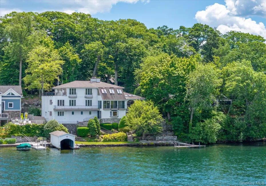 A private boathouse, a dock, and over 100 feet of open water on Lake Mahopac, offered for the first time in over 50 years A private boathouse, a dock, and over 100 feet of open water on Lake Mahopac, offered for the first time in over 50 years