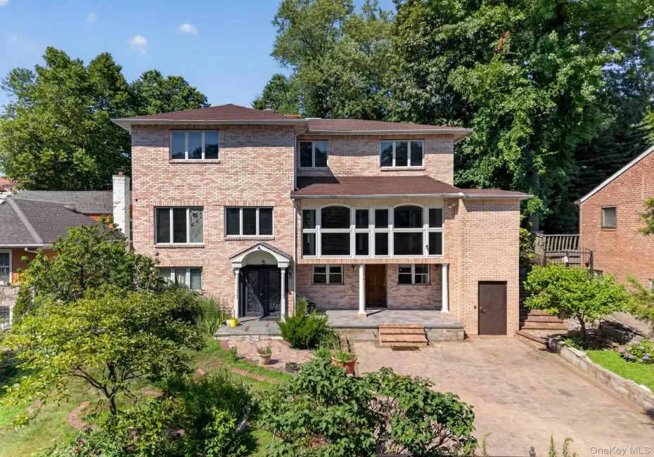 71-57 Douglaston Parkway, New York, NY, 7 Bedrooms Bedrooms, 15 Rooms Rooms,5 BathroomsBathrooms,Residential,For Rent,Douglaston,0,1022188 71-57 Douglaston Parkway, New York, NY, 7 Bedrooms Bedrooms, 15 Rooms Rooms,5 BathroomsBathrooms,Residential,For Rent,Douglaston,0,1022188