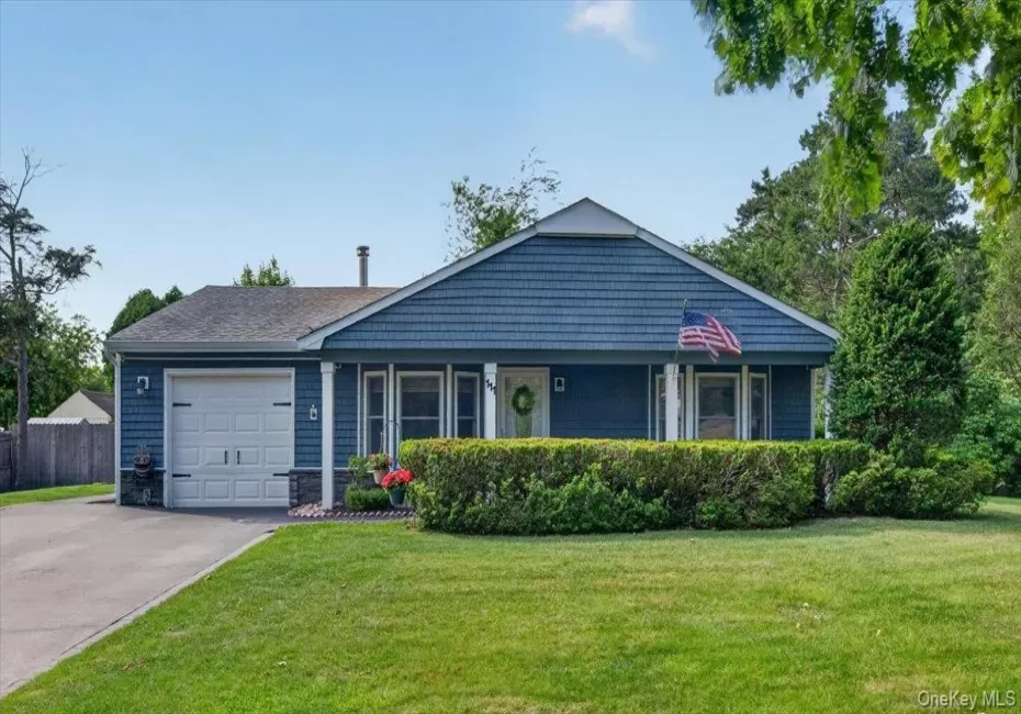 111 Sequoia Drive, Brookhaven, NY, 3 Bedrooms Bedrooms, 6 Rooms Rooms,1 BathroomBathrooms,Residential,For Rent,Sequoia,0,1022468 111 Sequoia Drive, Brookhaven, NY, 3 Bedrooms Bedrooms, 6 Rooms Rooms,1 BathroomBathrooms,Residential,For Rent,Sequoia,0,1022468