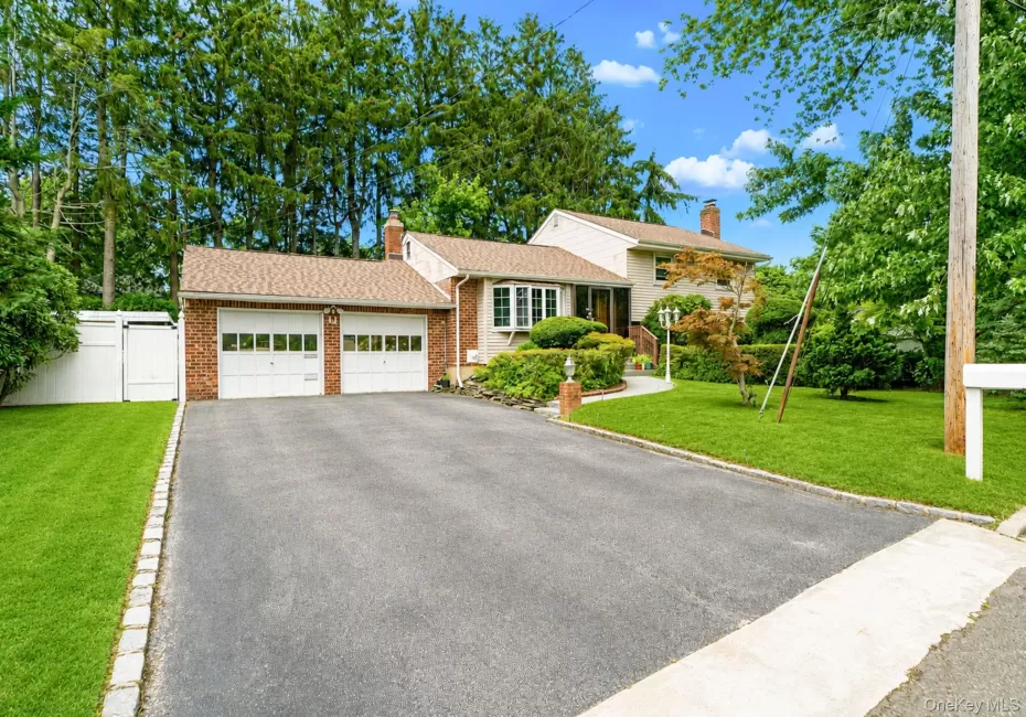 11 Carrol Place, Huntington, NY, 5 Bedrooms Bedrooms, 10 Rooms Rooms,2 BathroomsBathrooms,Residential,For Rent,Carrol,0,1022110 11 Carrol Place, Huntington, NY, 5 Bedrooms Bedrooms, 10 Rooms Rooms,2 BathroomsBathrooms,Residential,For Rent,Carrol,0,1022110
