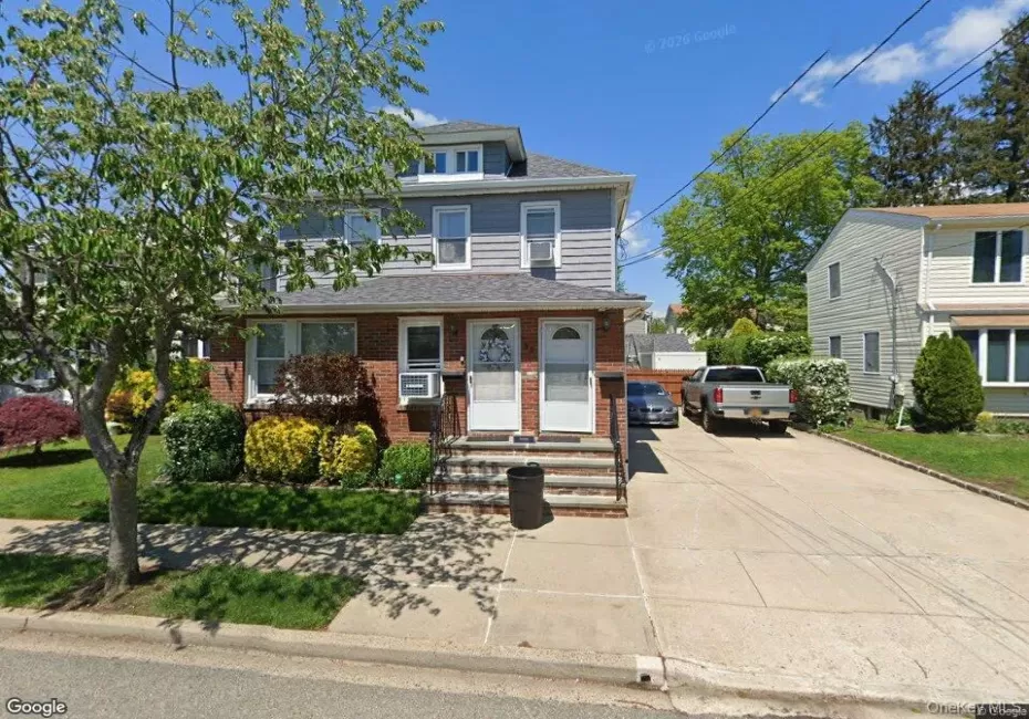35 1st Street, North Hempstead, NY, 6 Bedrooms Bedrooms, 11 Rooms Rooms,2 BathroomsBathrooms,Residential,For Rent,1st,0,1022017 35 1st Street, North Hempstead, NY, 6 Bedrooms Bedrooms, 11 Rooms Rooms,2 BathroomsBathrooms,Residential,For Rent,1st,0,1022017