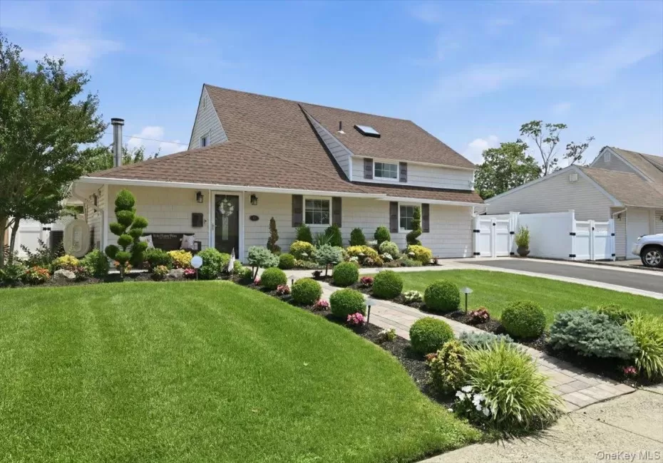 45 Cottonwood Lane, Hempstead, NY, 4 Bedrooms Bedrooms, 7 Rooms Rooms,2 BathroomsBathrooms,Residential,For Rent,Cottonwood,0,1023255 45 Cottonwood Lane, Hempstead, NY, 4 Bedrooms Bedrooms, 7 Rooms Rooms,2 BathroomsBathrooms,Residential,For Rent,Cottonwood,0,1023255