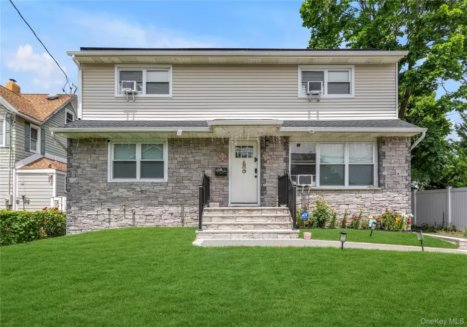 1701 Lexington Avenue, Hempstead, NY, 5 Bedrooms Bedrooms, 8 Rooms Rooms,3 BathroomsBathrooms,Residential,For Rent,Lexington,0,1022650 1701 Lexington Avenue, Hempstead, NY, 5 Bedrooms Bedrooms, 8 Rooms Rooms,3 BathroomsBathrooms,Residential,For Rent,Lexington,0,1022650