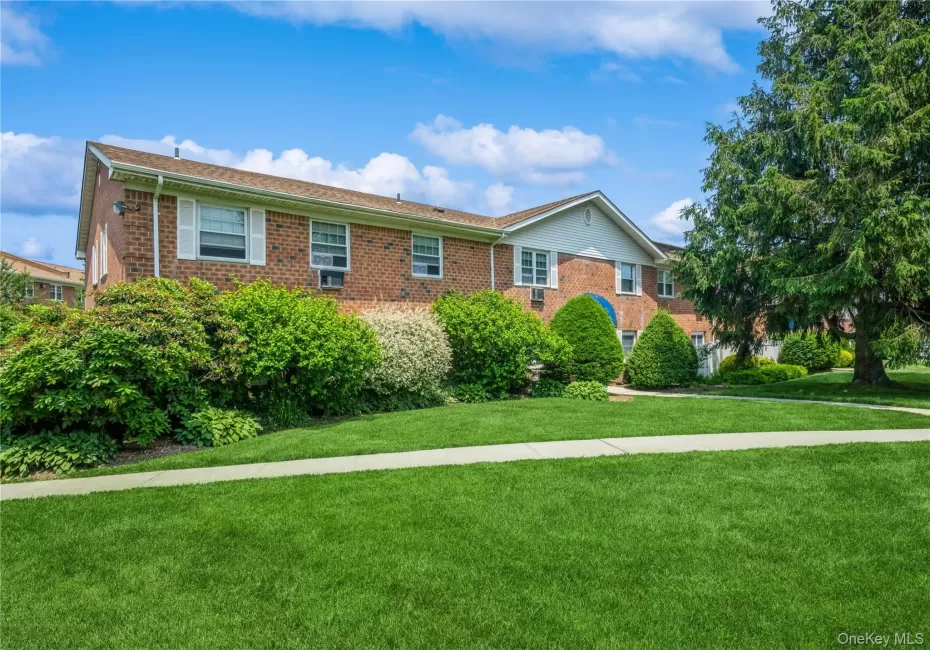 460 Old Town Road, Brookhaven, NY, 2 Bedrooms Bedrooms, 5 Rooms Rooms,1 BathroomBathrooms,Residential,For Rent,Old Town,0,1023408 460 Old Town Road, Brookhaven, NY, 2 Bedrooms Bedrooms, 5 Rooms Rooms,1 BathroomBathrooms,Residential,For Rent,Old Town,0,1023408