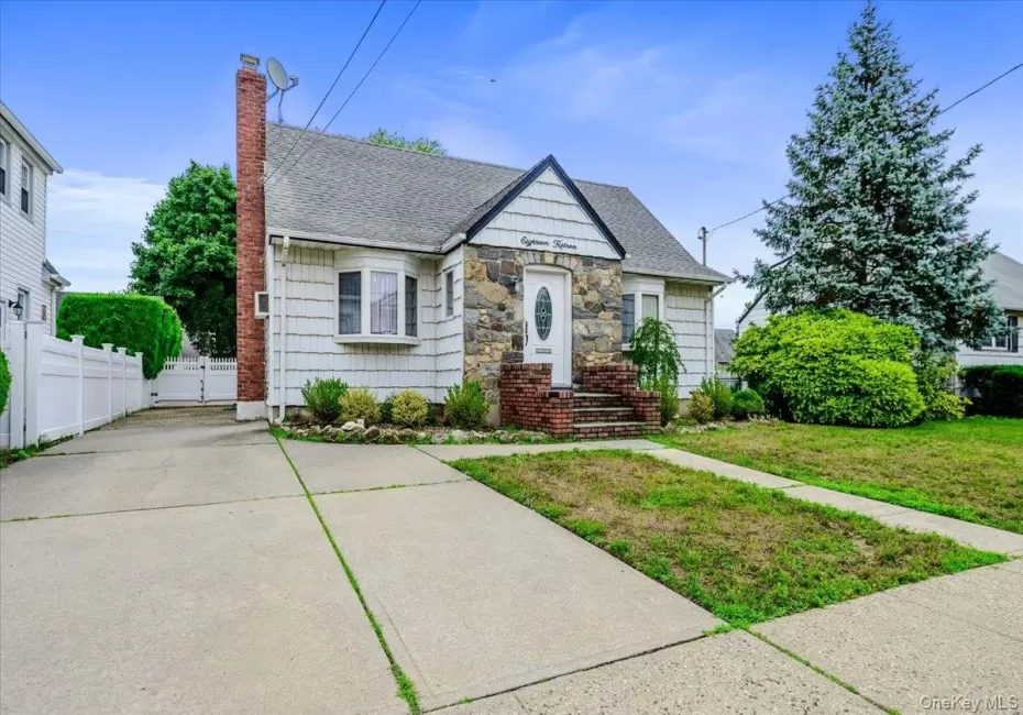 Welcome to 1815 Meadowbrook Road, North Merrick, NY 11566 Welcome to 1815 Meadowbrook Road, North Merrick, NY 11566