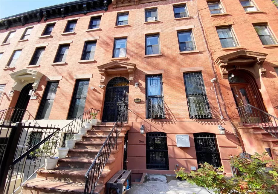 179 Herkimer Street, New York, NY, 3 Bedrooms Bedrooms, 5 Rooms Rooms,2 BathroomsBathrooms,Residential Lease,For Rent,Herkimer,0,1023325 179 Herkimer Street, New York, NY, 3 Bedrooms Bedrooms, 5 Rooms Rooms,2 BathroomsBathrooms,Residential Lease,For Rent,Herkimer,0,1023325
