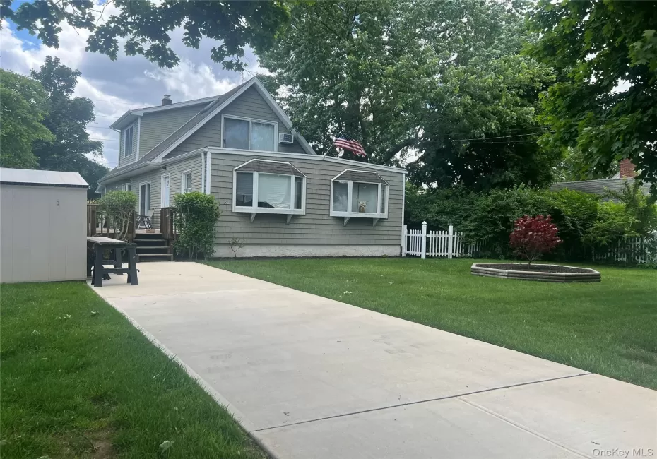 32 Coolidge Street, Hempstead, NY, 4 Bedrooms Bedrooms, 9 Rooms Rooms,2 BathroomsBathrooms,Residential,For Rent,Coolidge,0,982371 32 Coolidge Street, Hempstead, NY, 4 Bedrooms Bedrooms, 9 Rooms Rooms,2 BathroomsBathrooms,Residential,For Rent,Coolidge,0,982371