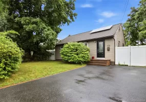 114 Davidson Street, Babylon, NY, 3 Bedrooms Bedrooms, 6 Rooms Rooms,2 BathroomsBathrooms,Residential,For Rent,Davidson,0,1018589 114 Davidson Street, Babylon, NY, 3 Bedrooms Bedrooms, 6 Rooms Rooms,2 BathroomsBathrooms,Residential,For Rent,Davidson,0,1018589