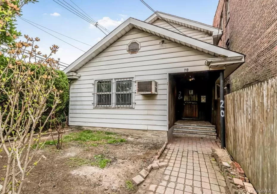 20 Saint Josephs Avenue, Yonkers, NY, 4 Bedrooms Bedrooms, 8 Rooms Rooms,2 BathroomsBathrooms,Residential,For Rent,Saint Josephs,0,1023314 20 Saint Josephs Avenue, Yonkers, NY, 4 Bedrooms Bedrooms, 8 Rooms Rooms,2 BathroomsBathrooms,Residential,For Rent,Saint Josephs,0,1023314